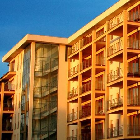 Dunalux Apartman เยอร์ ภายนอก รูปภาพ